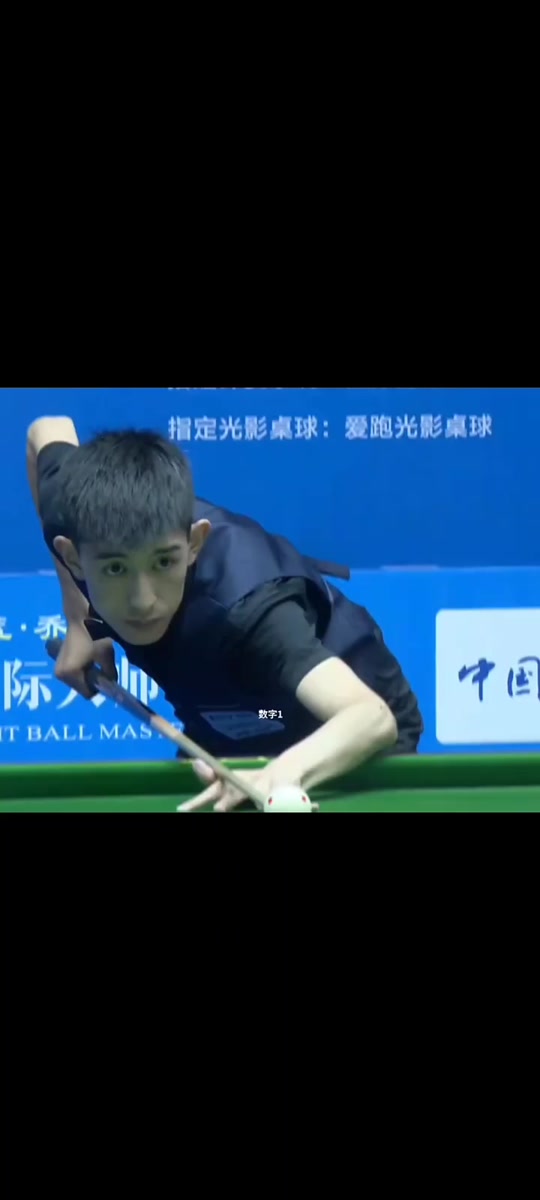 年轻女孩加 年轻女孩加