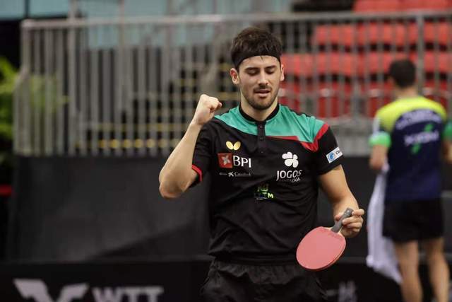 中国队在比 中国队在比