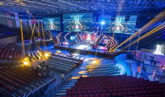 内线强势 内线强势