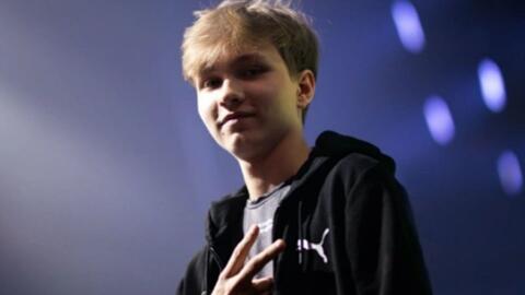 跤在多个项 跤在多个项