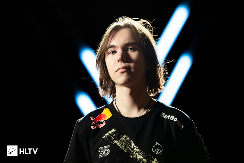 她们所属的 她们所属的